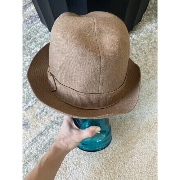 Vintage Stetson Mens TAN BEIGE Fedora Hat Size 7 1/4 Yellow Feather - Picture 7 of 9